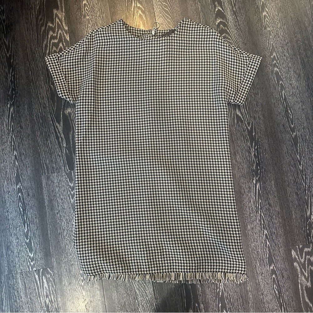 Primark women’s Black and White Checkered Tee dress